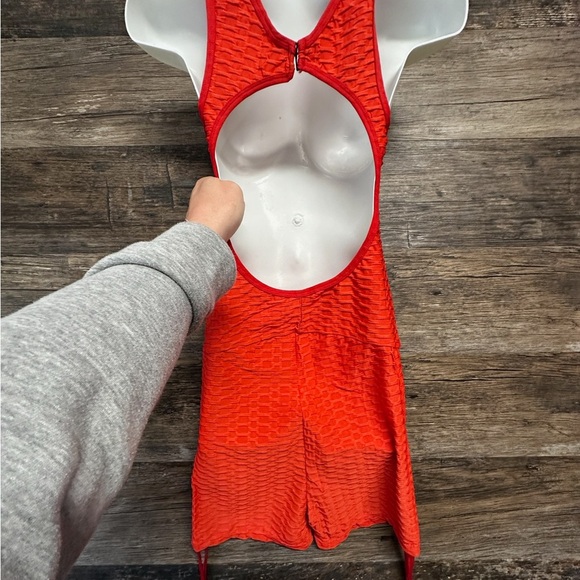 Qiaoya Textured Bright Red Romper Bodysuit NWT Women’s Size S/M - Picture 9 of 10
